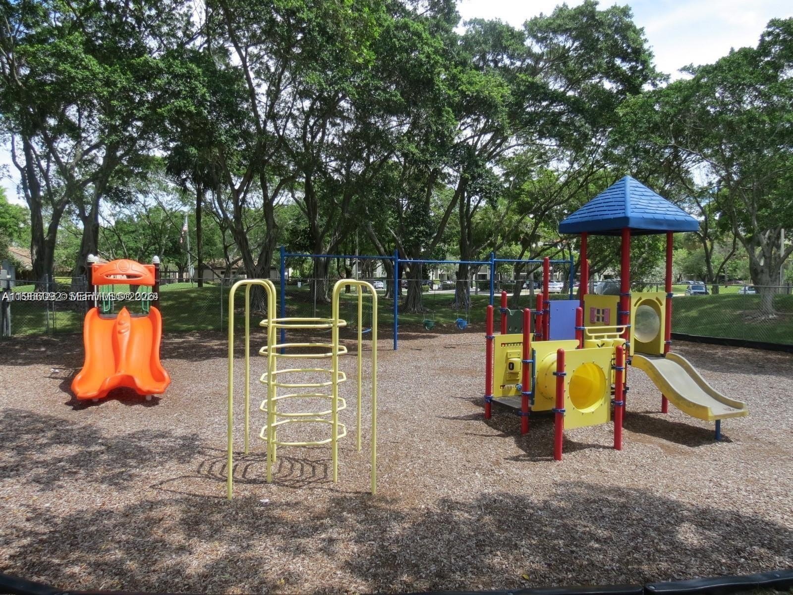 Condo 2BR 2BA - 2334 S Cypress Bend Dr, Pompano Beach, FL