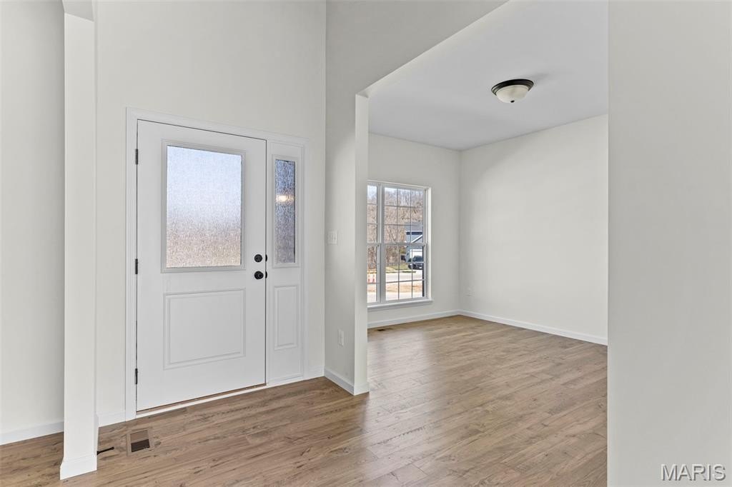 Single Family 4BR 3BA - 563 Edison Way, Wentzville, MO
