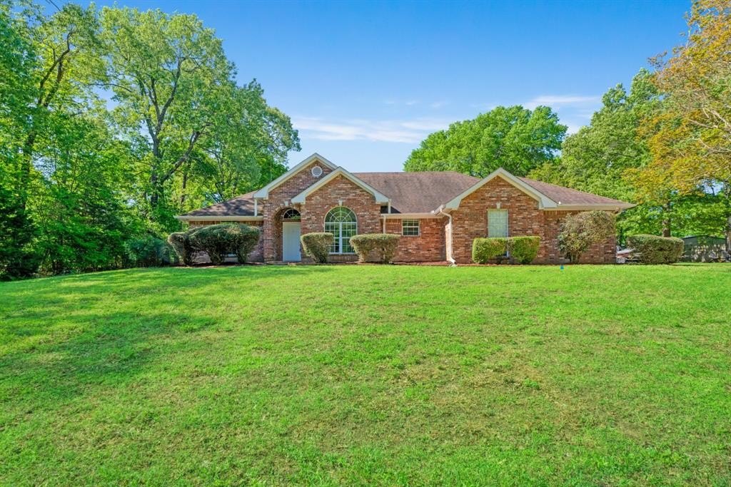 Single Family 4BR 2BA - 239 Deer Valley Drive, Powderly, TX
