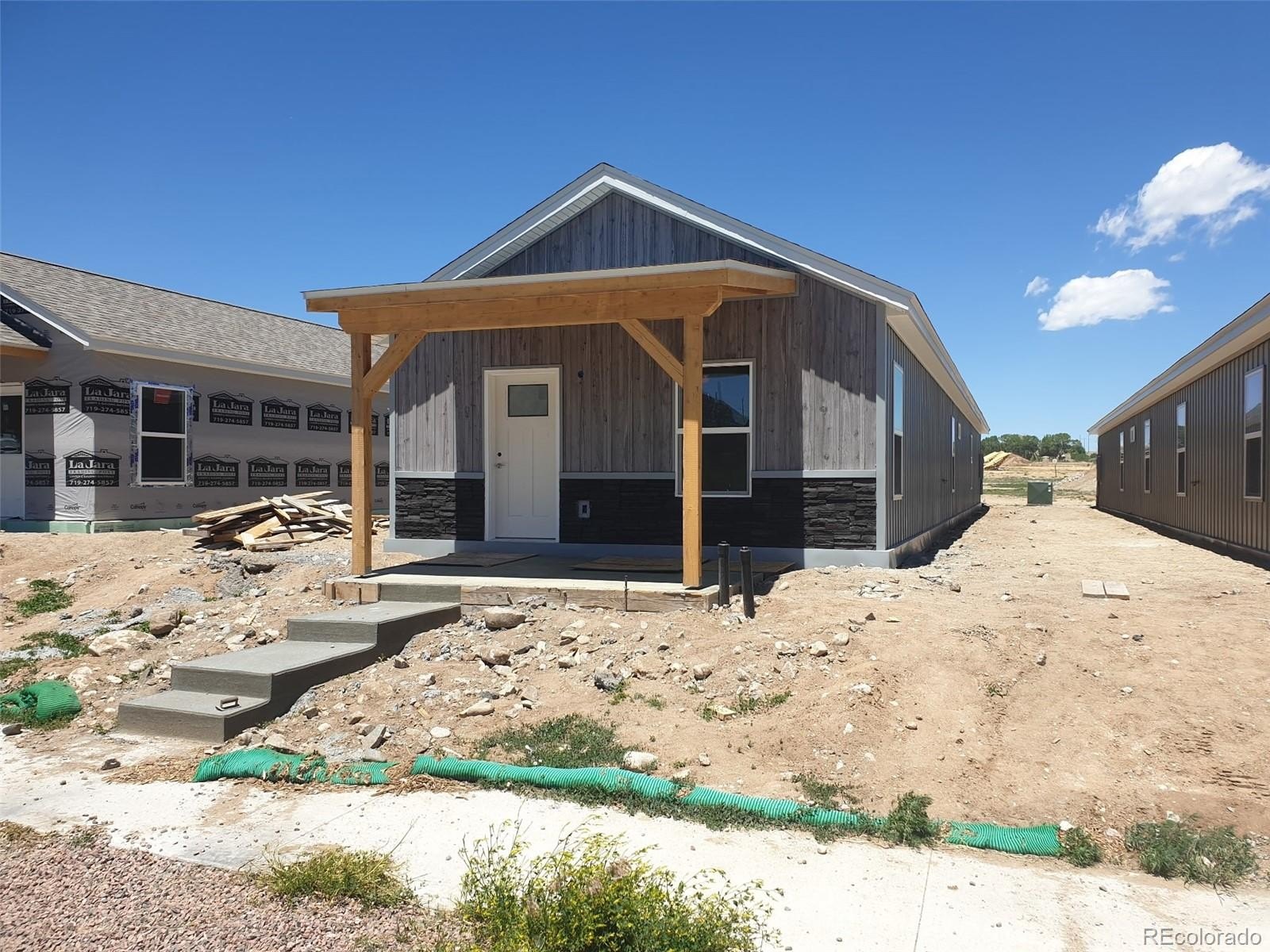 Single Family 2BR 2BA - 10806 Willow Avenue, Poncha Springs, CO