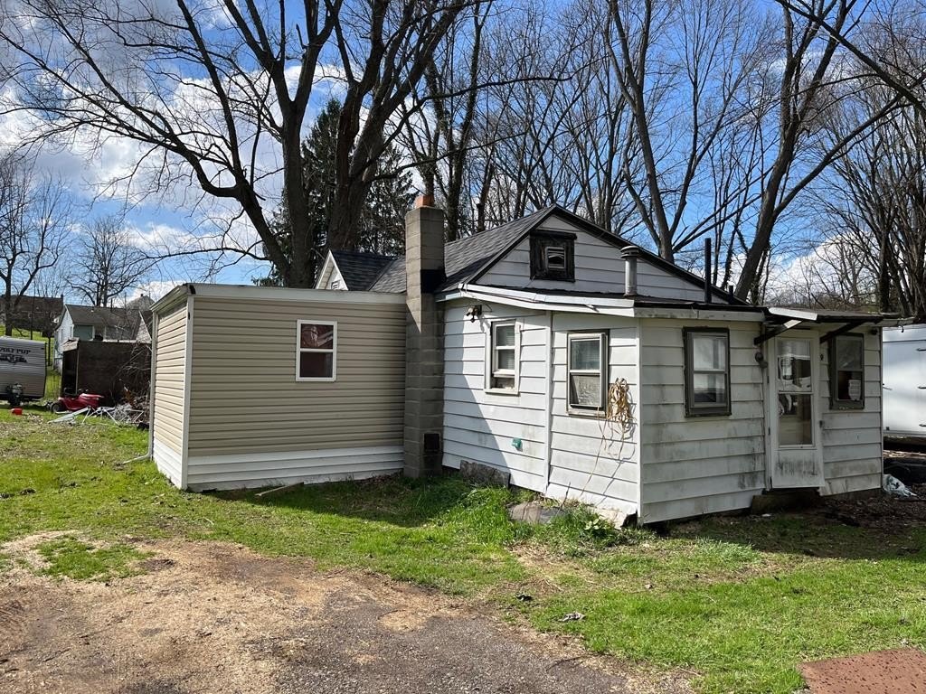 Single Family 3BR 1BA - 369 7th Ave, Mansfield, OH