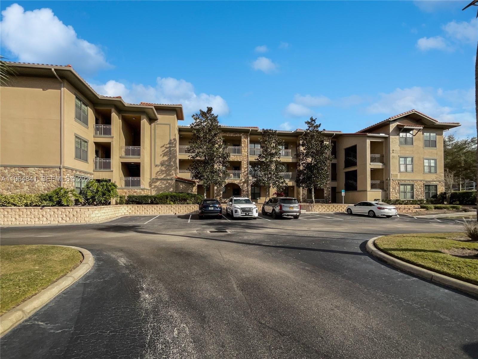 Condo 3BR 3BA - 914 Charo Pkwy, Davenport, FL