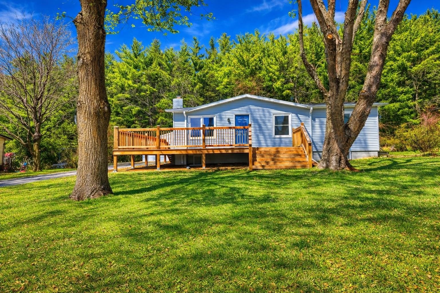 Single Family 4BR 2BA - W2252 Spring Lake Road, Markesan, WI