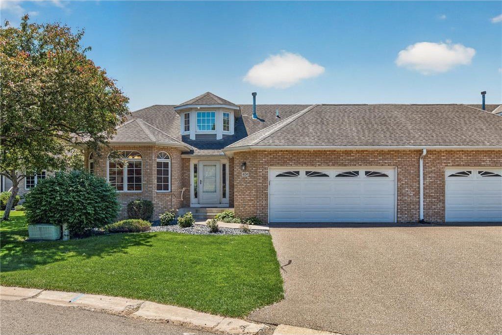 Single Family 2BR 3BA - 4134 Thornhill Lane, Vadnais Heights, MN