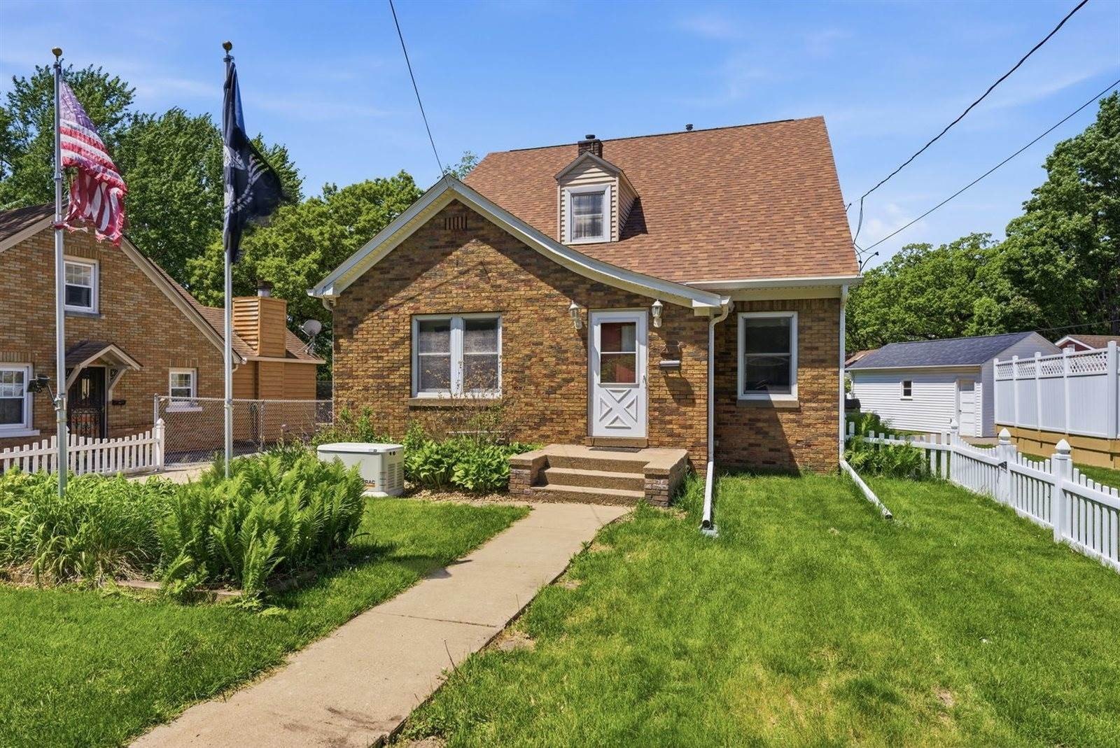 Single Family 4BR 4BA - 2031 12th Street, East Moline, IL