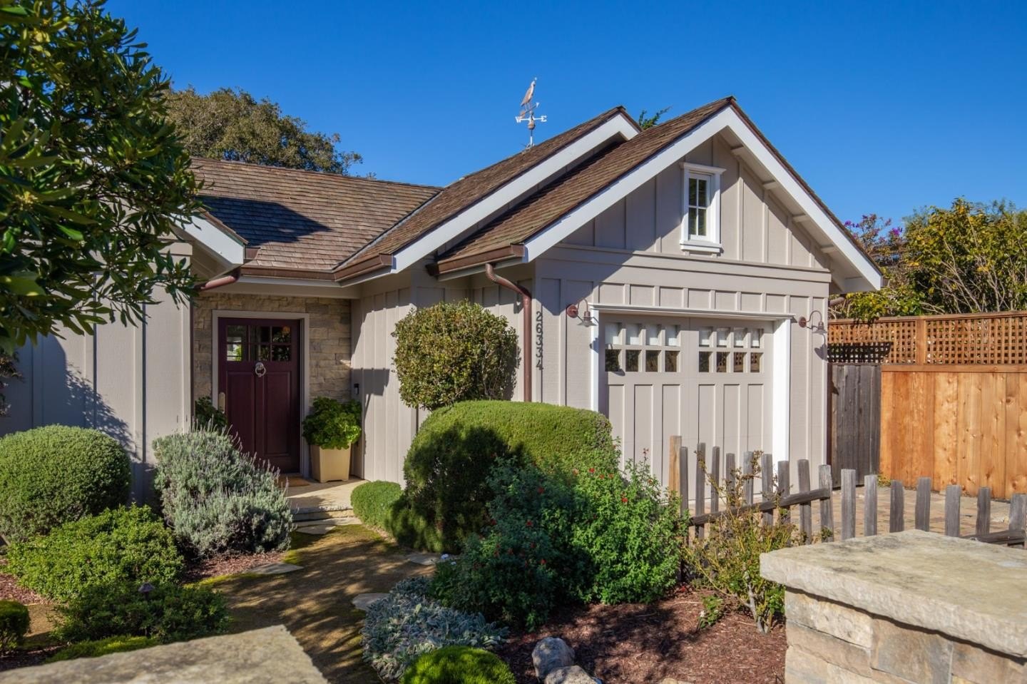 Single Family 3BR 3BA - 26334 River Park PL, CARMEL, CA