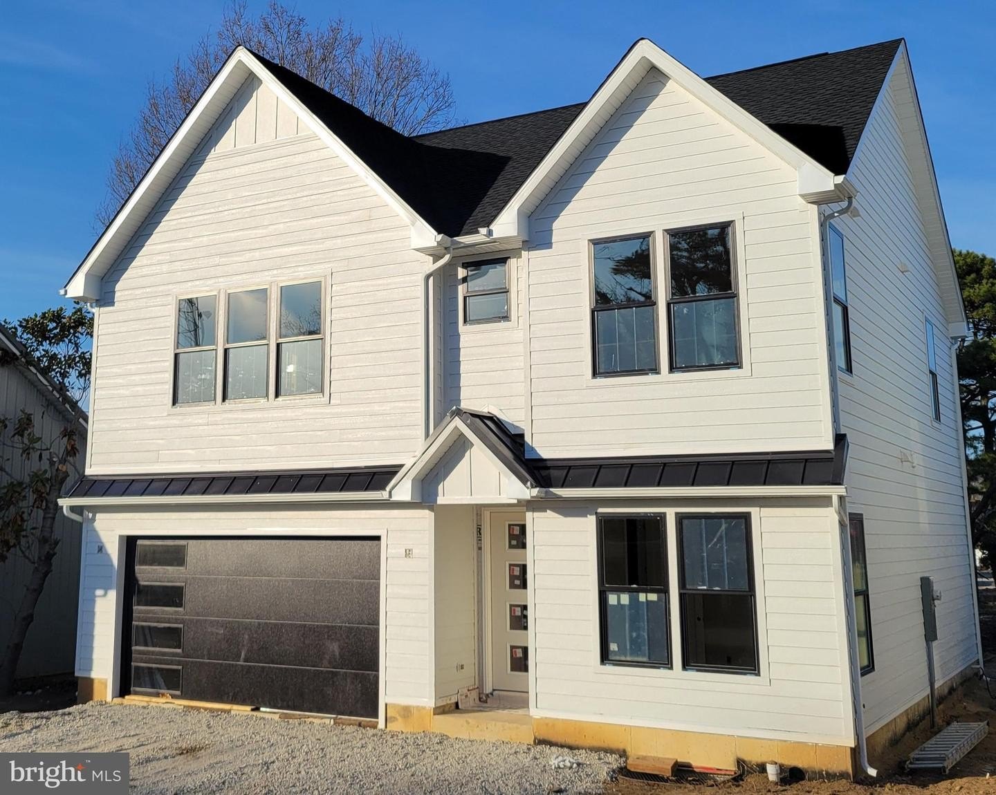 Single Family 5BR 4BA - 37411 MALLOY ST, REHOBOTH BEACH, DE