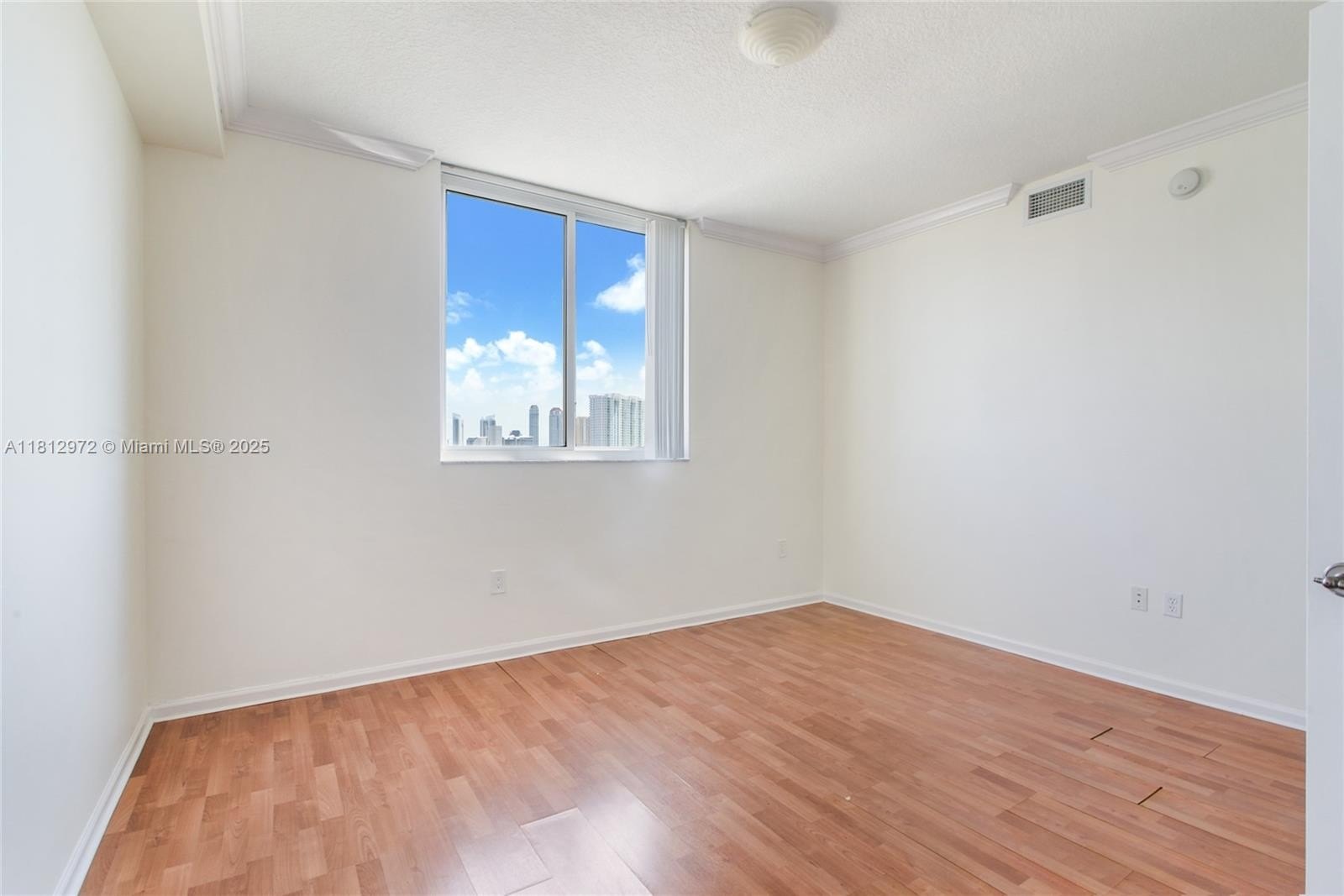 Condo 1BR 1BA - 18800 NE 29th Ave, Aventura, FL