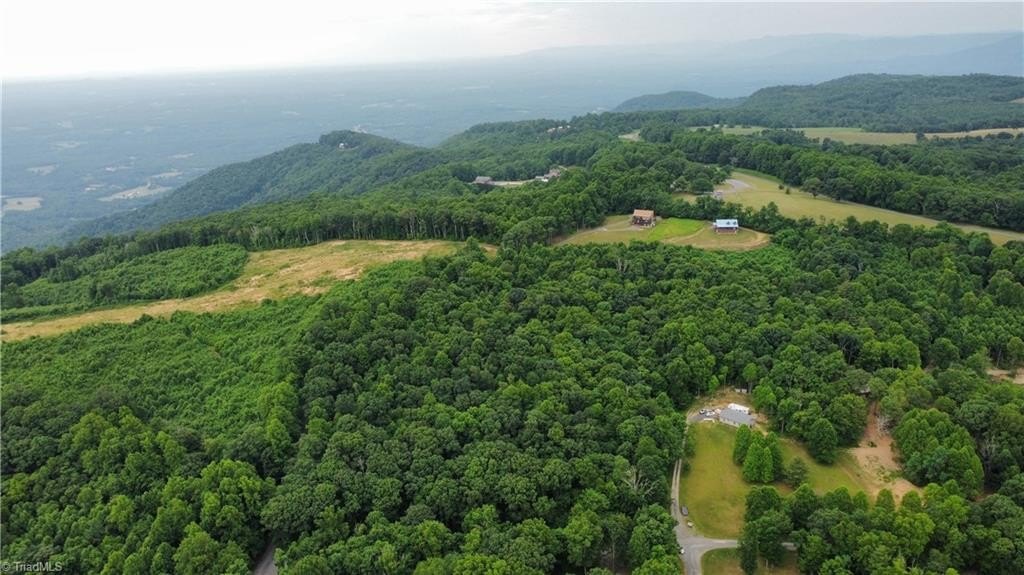 Single Family - Cabin Village - 1024, Hillsville, VA