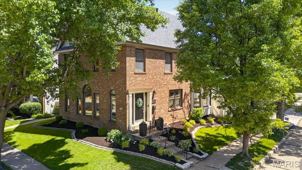 Single Family 5BR 4BA - 950 Barnard College Lane, St Louis, MO