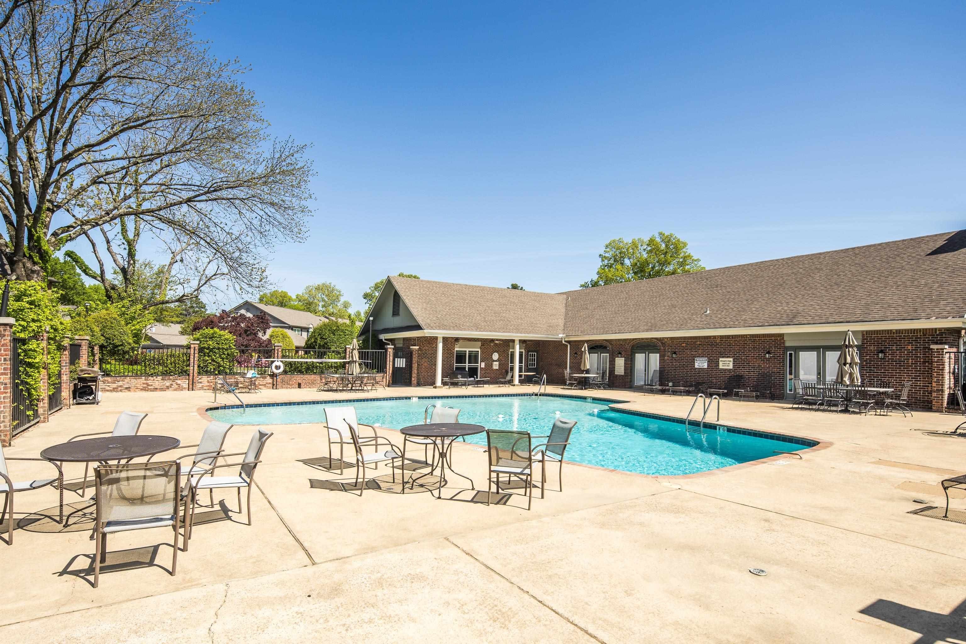 Condo 2BR 2BA - 1675 S RAVENHILL Dr, Germantown, TN