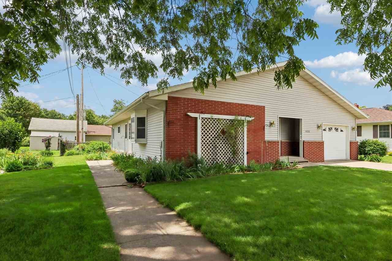 Single Family 3BR 2BA - 1125 Franklyn Avenue, Marengo, IA