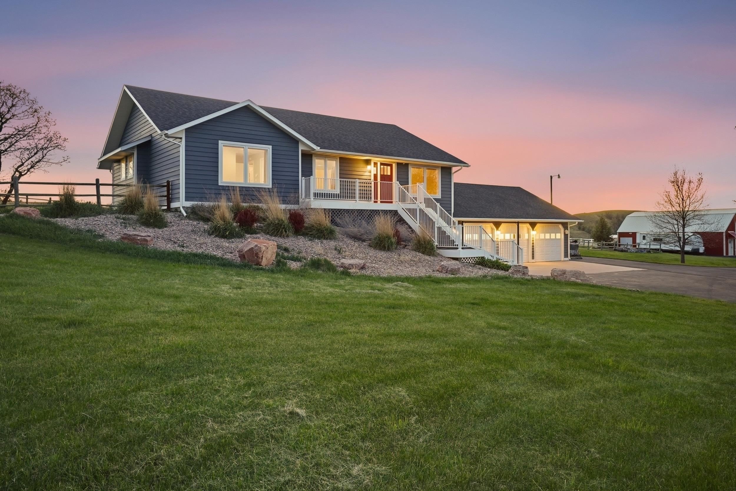 Single Family 4BR 3BA - 1605 Arizona Avenue, Spearfish, SD