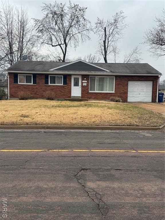 Single Family 3BR 1BA - 1290 Mullanphy Road, Florissant, MO