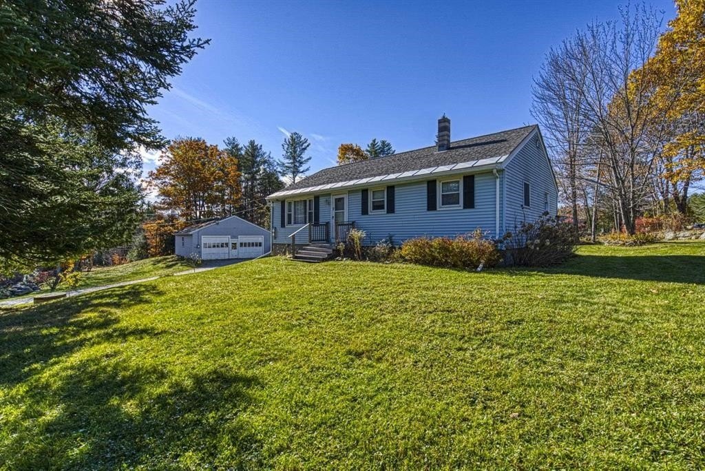 Single Family 3BR 1BA - 7 Sleeper Road, Sunapee, NH