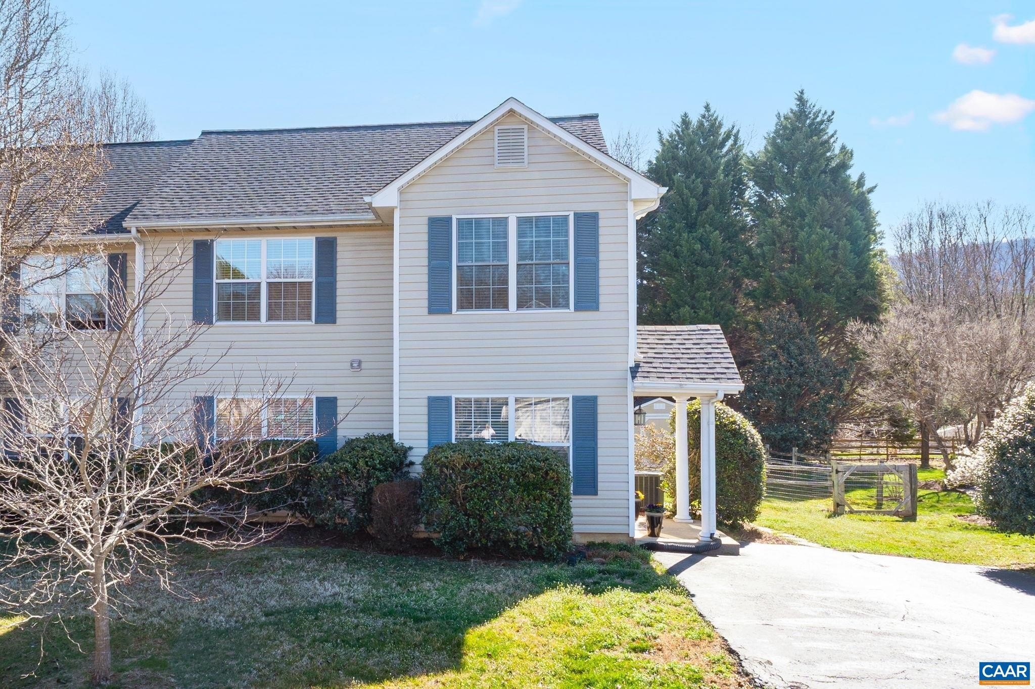 Single Family 3BR 3BA - 177 BUTTERCUP LN, CHARLOTTESVILLE, VA