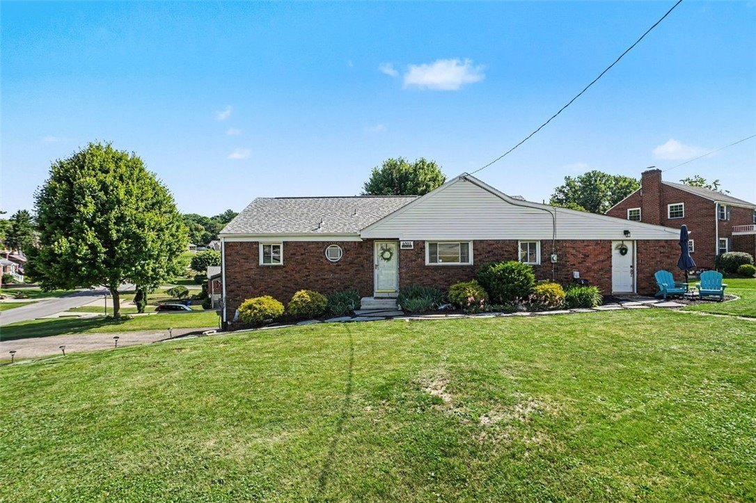 Single Family 3BR 3BA - 6501 Ventura Dr, South Park, PA