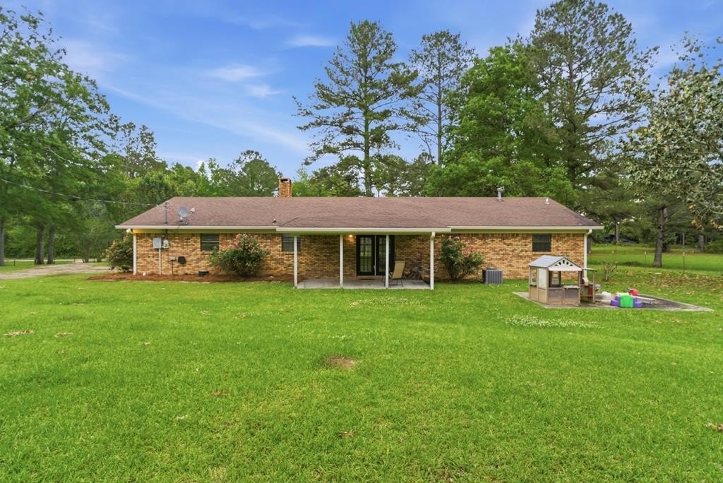 Single Family 3BR 2BA - 1349 CR 29, Louin, MS