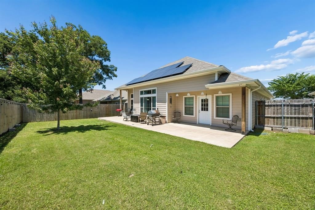 Single Family 4BR 3BA - 612 N Frisco Road, Sherman, TX