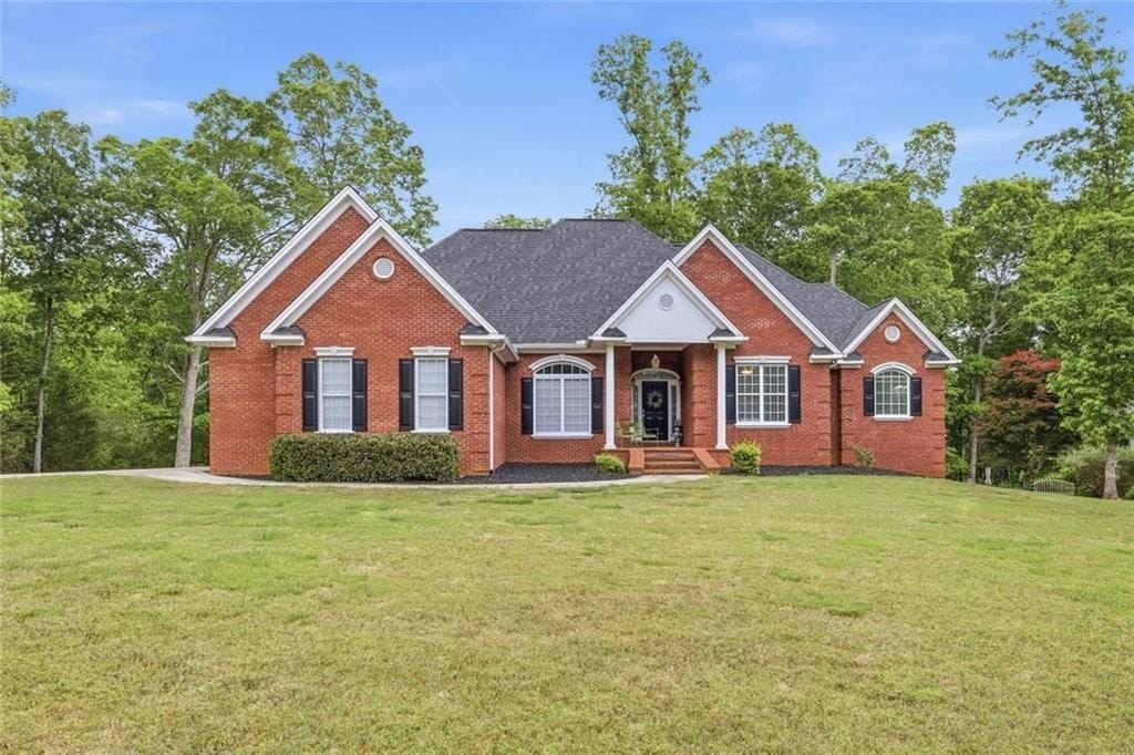 Single Family 5BR 4BA - 6654 Windvane Point, Clermont, GA