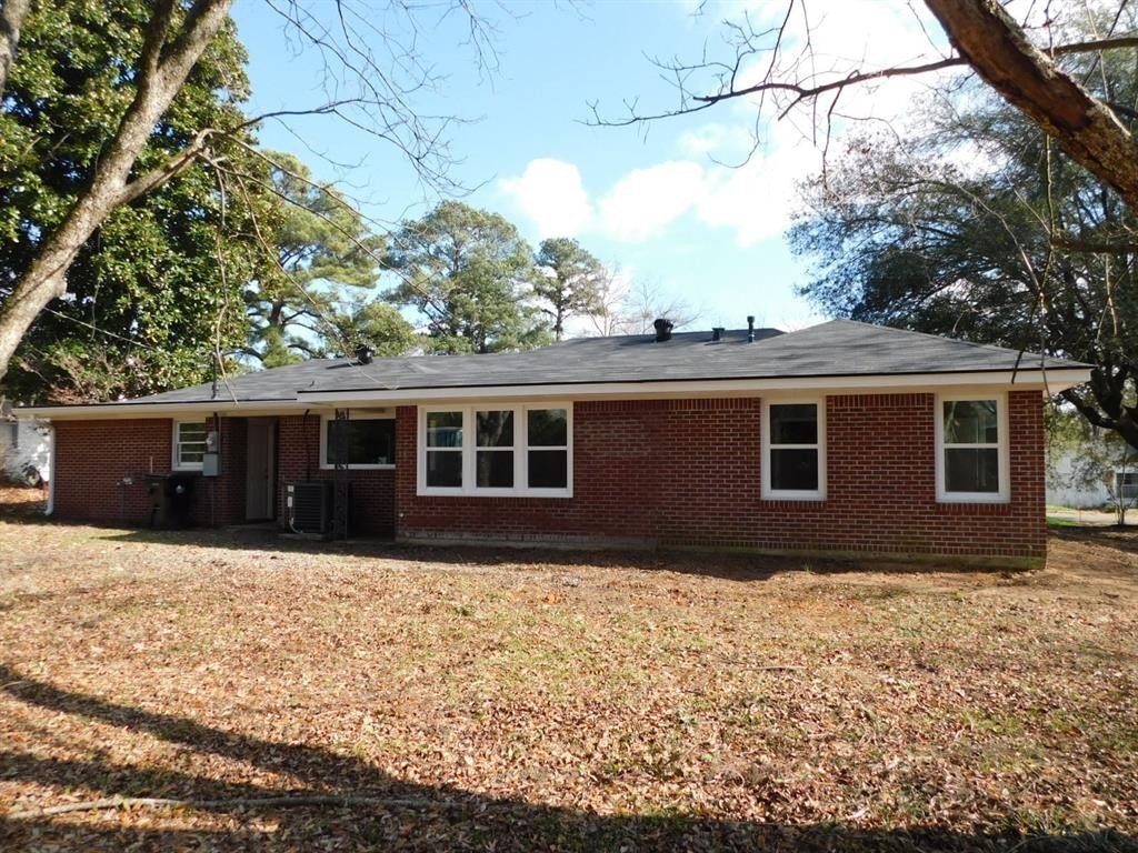 Single Family 3BR 2BA - 204 NW 3rd Street, Springhill, LA