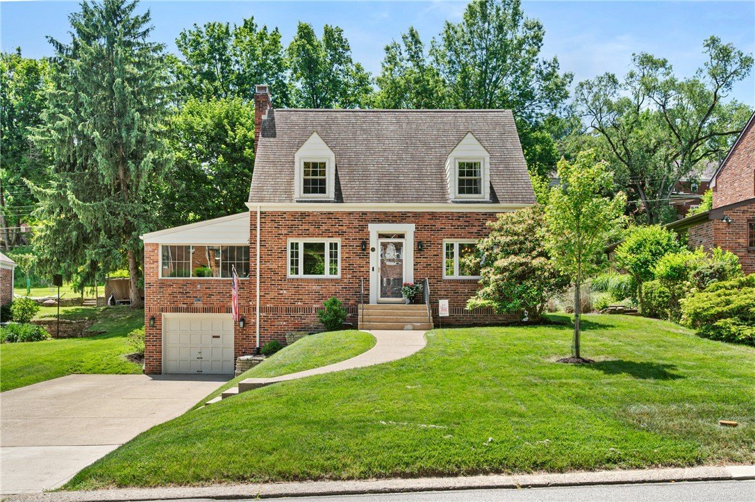 Single Family 3BR 2BA - 174 E Bruceton Rd, Pleasant Hills, PA