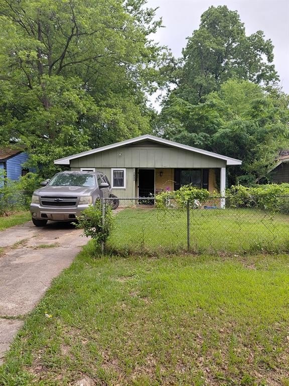 Single Family 4BR 2BA - 1826 Lyons Street, Shreveport, LA