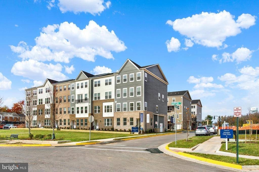 Single Family 3BR 3BA - 9672 Swallowtail Lane, Manassas, VA