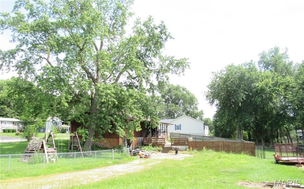 Single Family 3BR 1BA - 613 Truman Street, Moro, IL