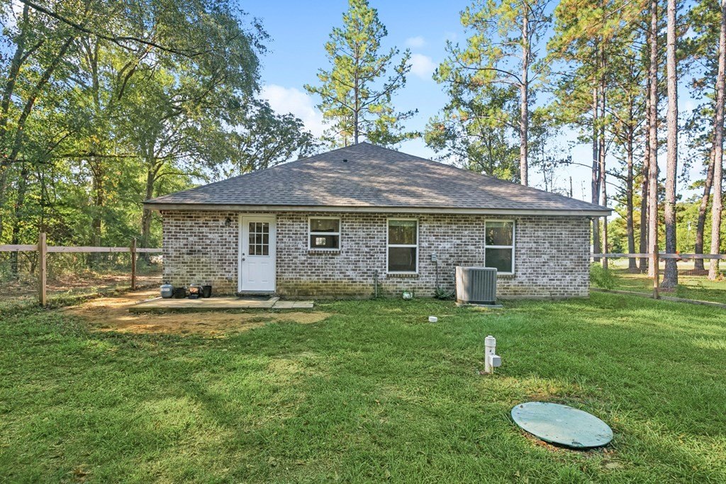 Single Family 4BR 2BA - 45 George Ford Rd, Carriere, MS