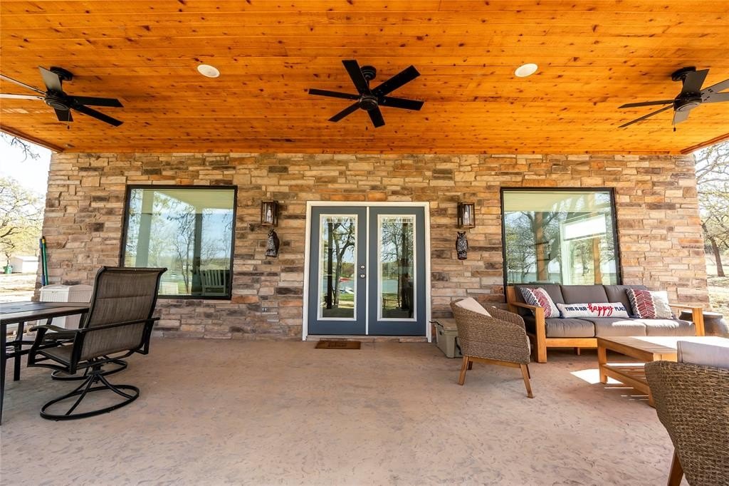 Single Family 3BR 2BA - 1529 Casino Road, Nocona, TX