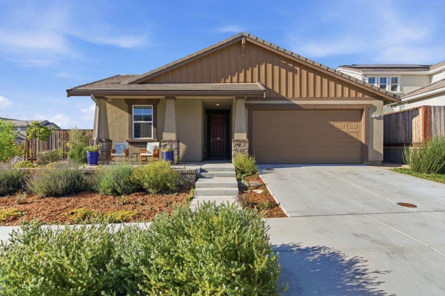 Single Family 4BR 2BA - 1920 Dylan ST, HOLLISTER, CA