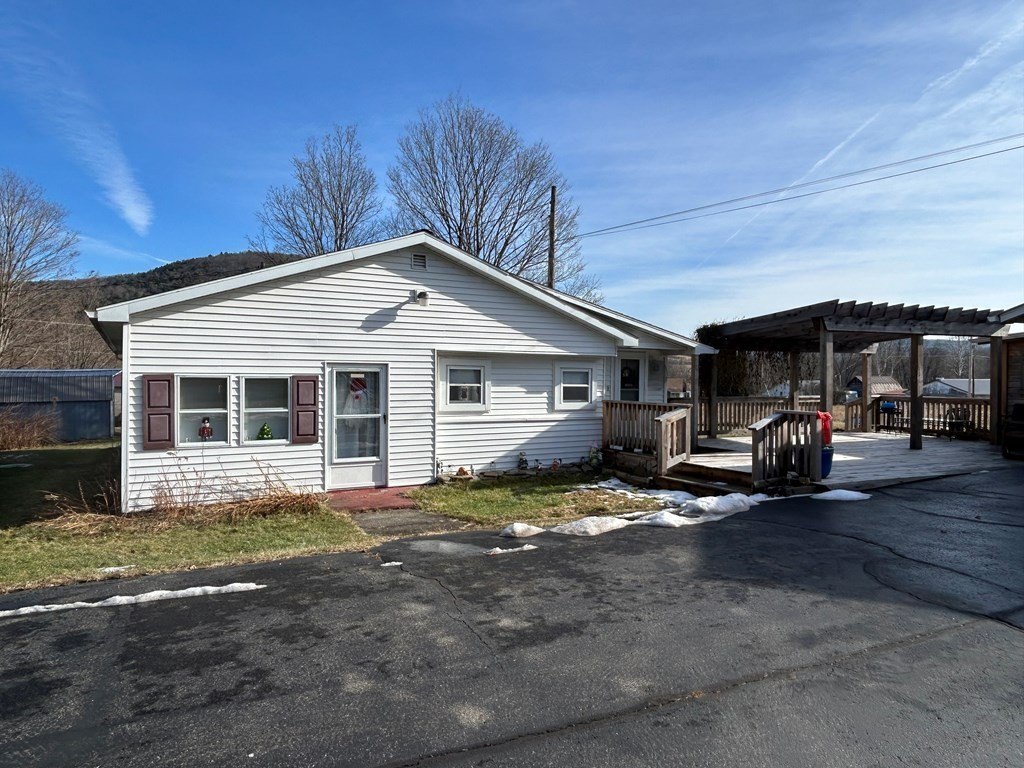 5690 Thompson Hill Rd  