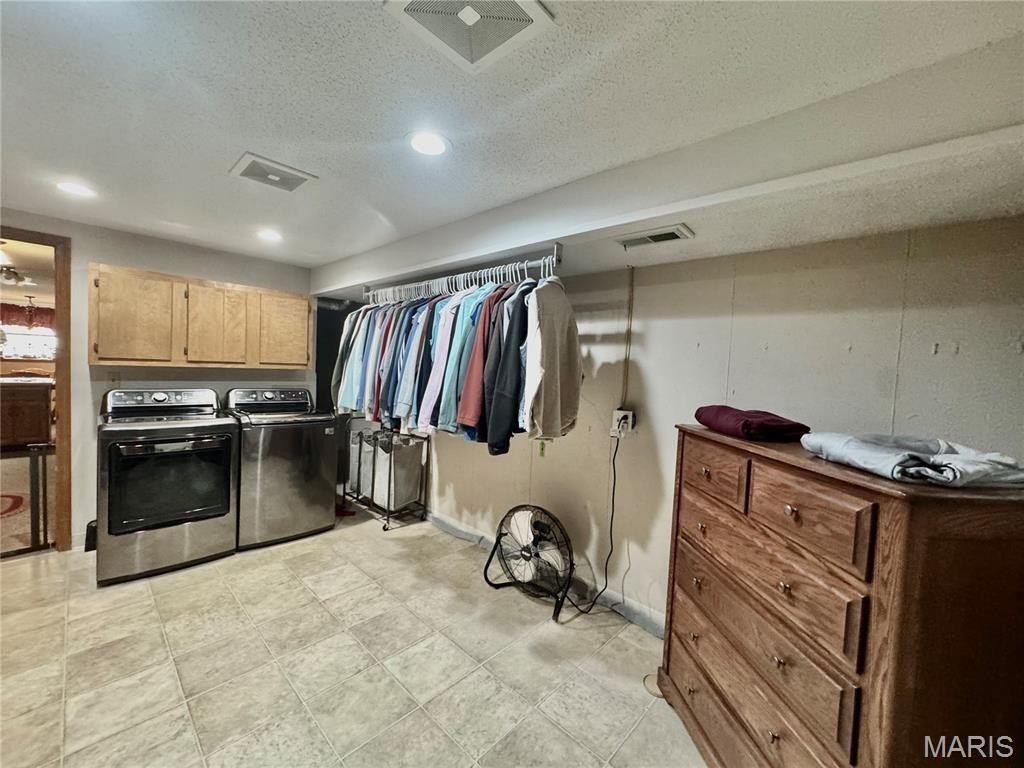 Single Family 2BR 3BA - 4250 Sunburst Drive, Hannibal, MO