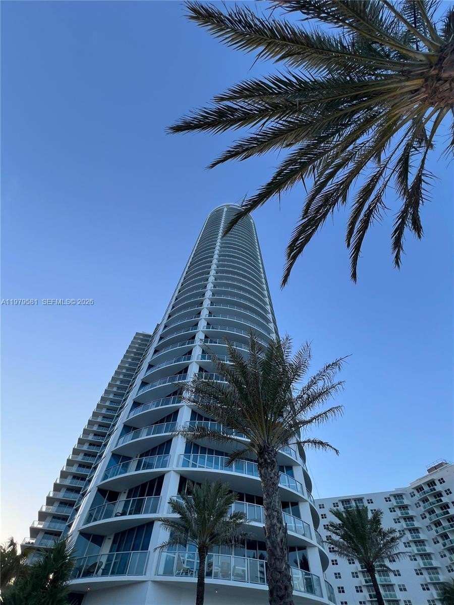 Condo 2BR 3BA - 3101 S Ocean Dr, Hollywood, FL