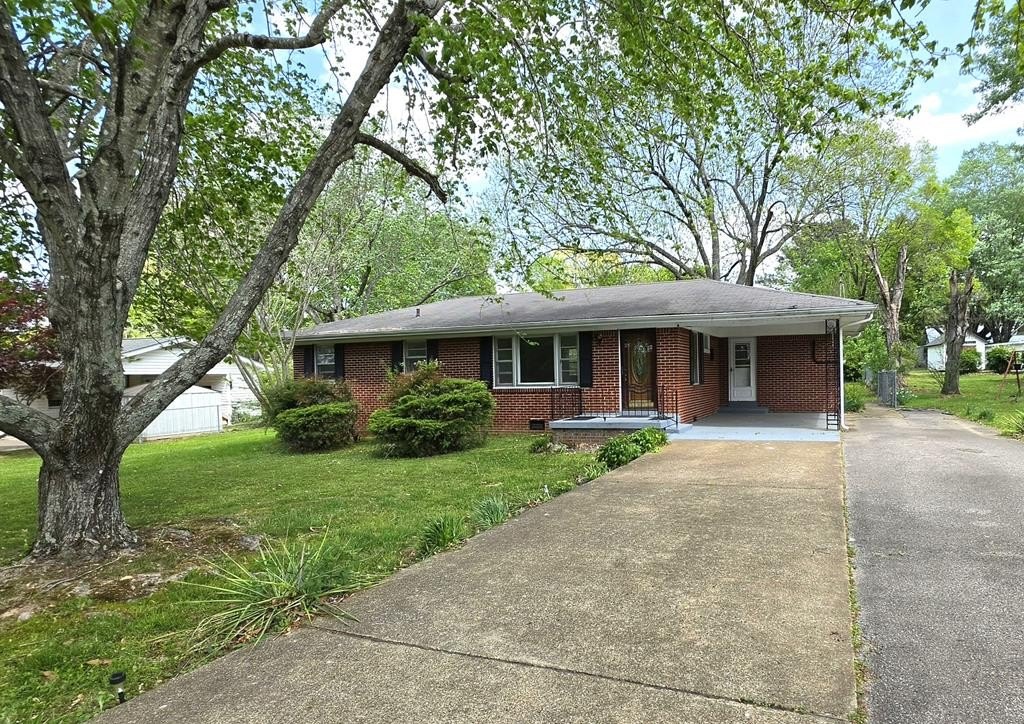 Single Family 2BR 1BA - 102 Patterson St, PARIS, TN