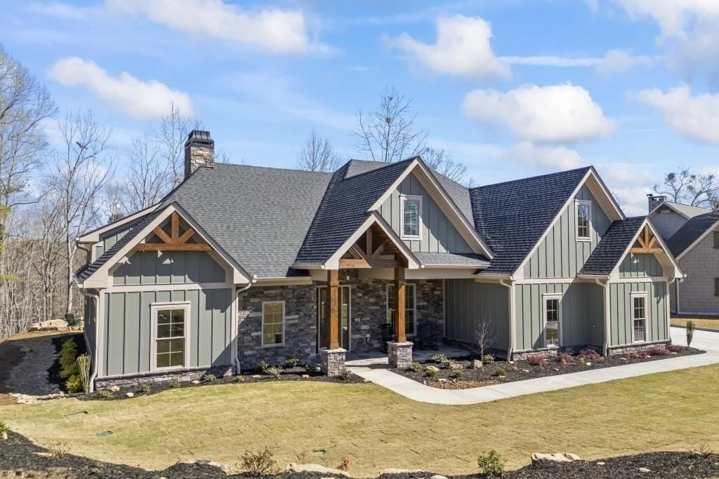 Single Family 4BR 4BA - 410 Edgewater Trail, Toccoa, GA
