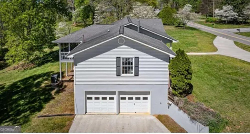 Single Family 3BR 2BA - 380 Lavista Drive, Blue Ridge, GA