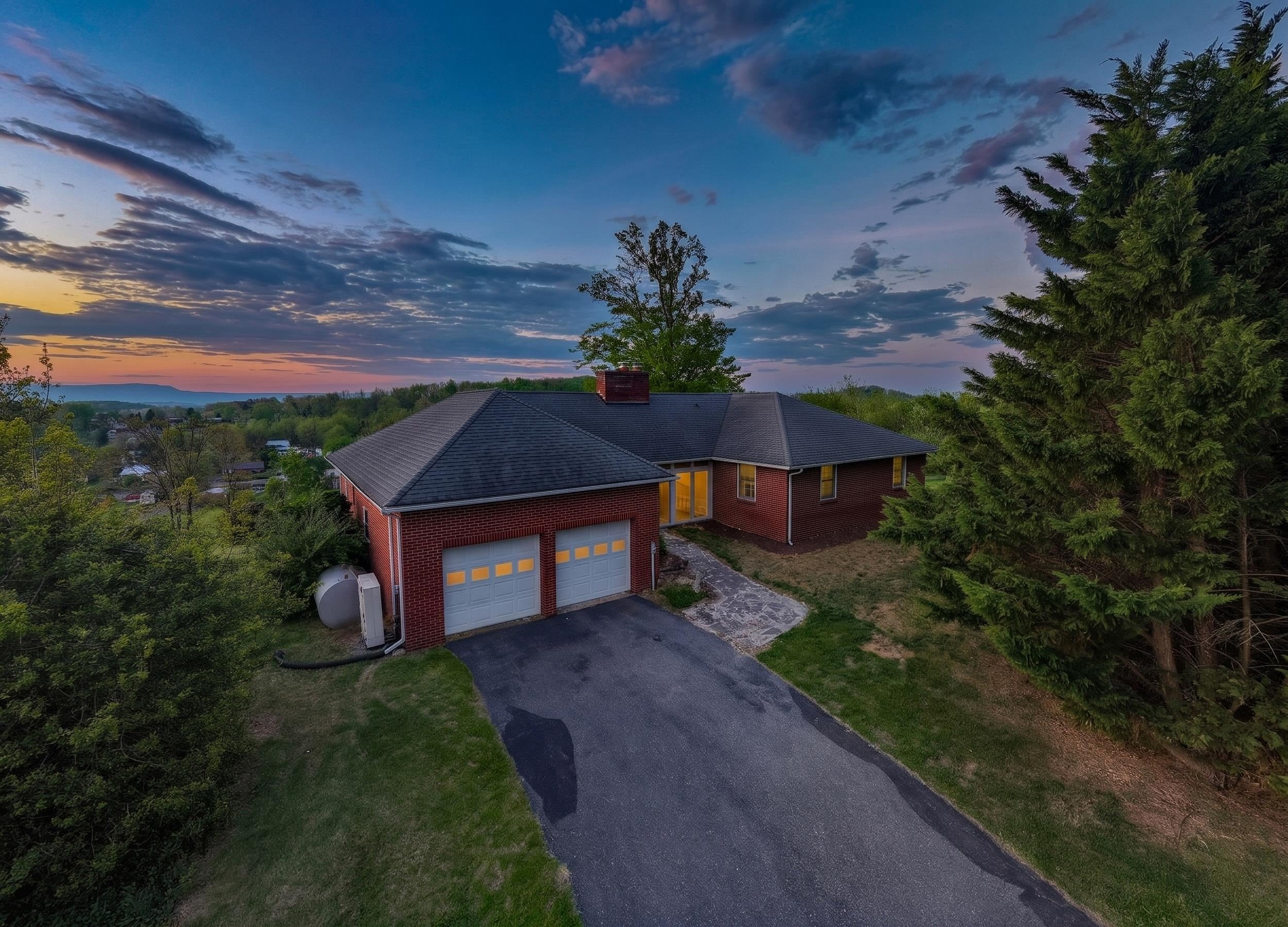 Single Family 3BR 3BA - 7133 TURLEYTOWN RD, SINGERS GLEN, VA