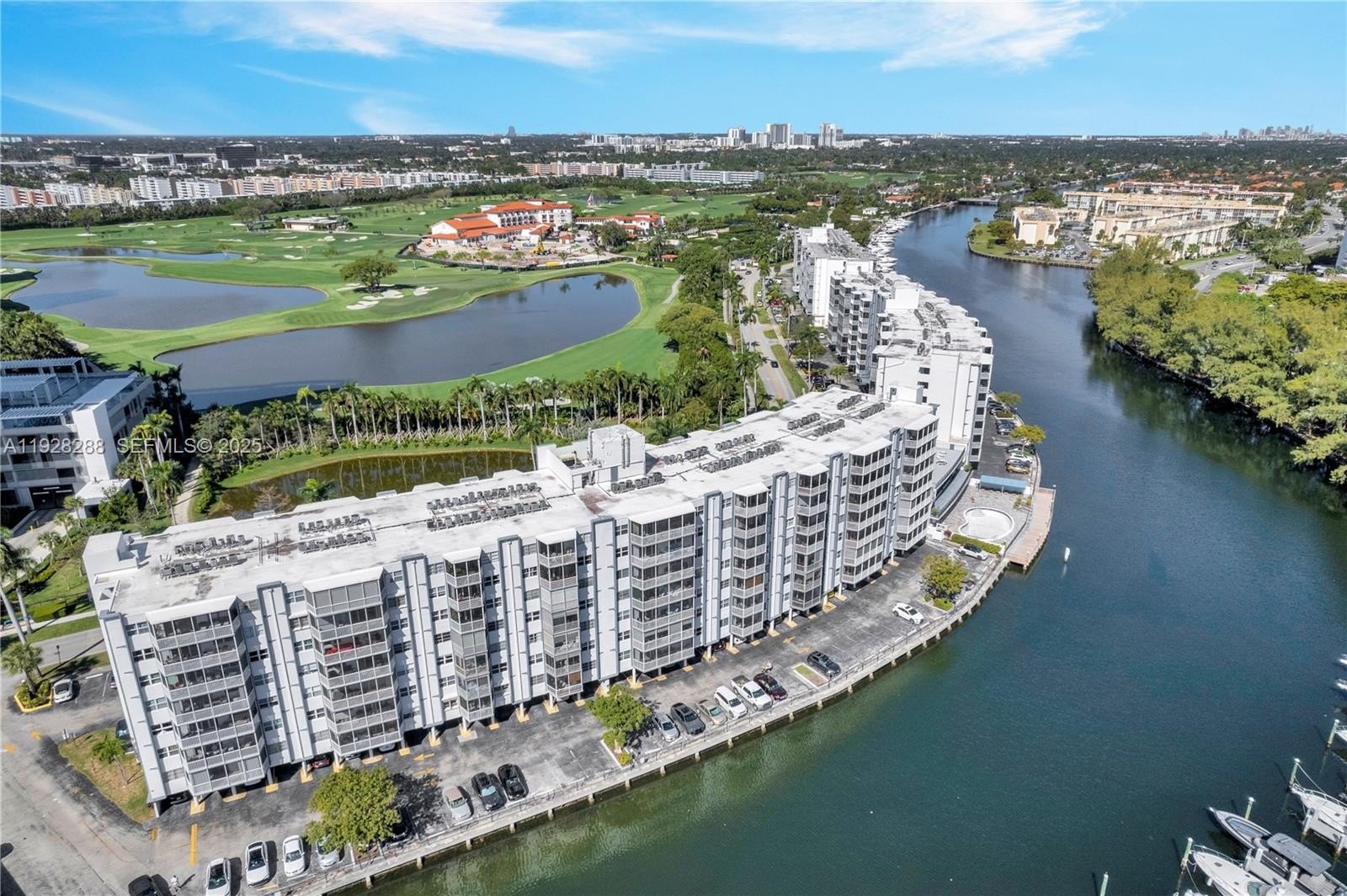Condo 1BR 2BA - 200 Diplomat Pkwy, Hallandale Beach, FL