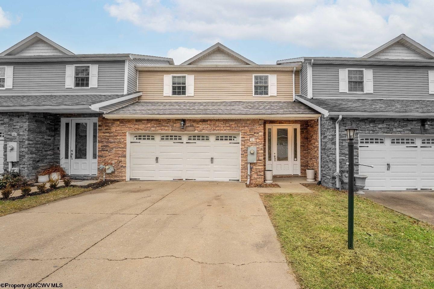 Single Family 4BR 4BA - 12 Turnstone Drive, Morgantown, WV