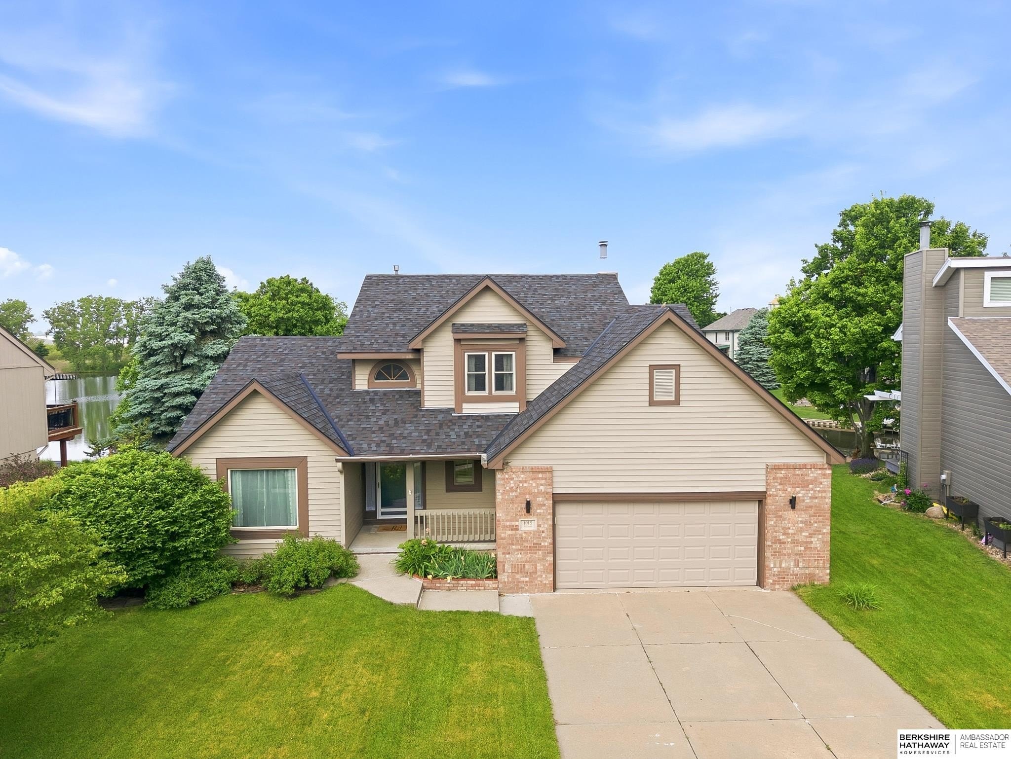 Single Family 4BR 4BA - 1015 Wilmont Street, Fremont, NE