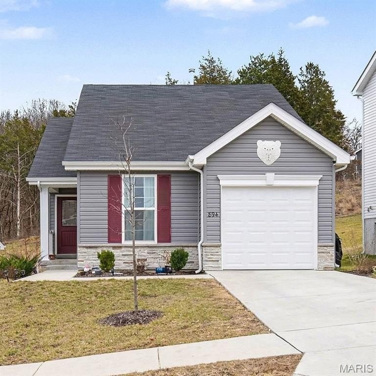 Single Family 2BR 1BA - 894 Black Bear Drive, House Springs, MO