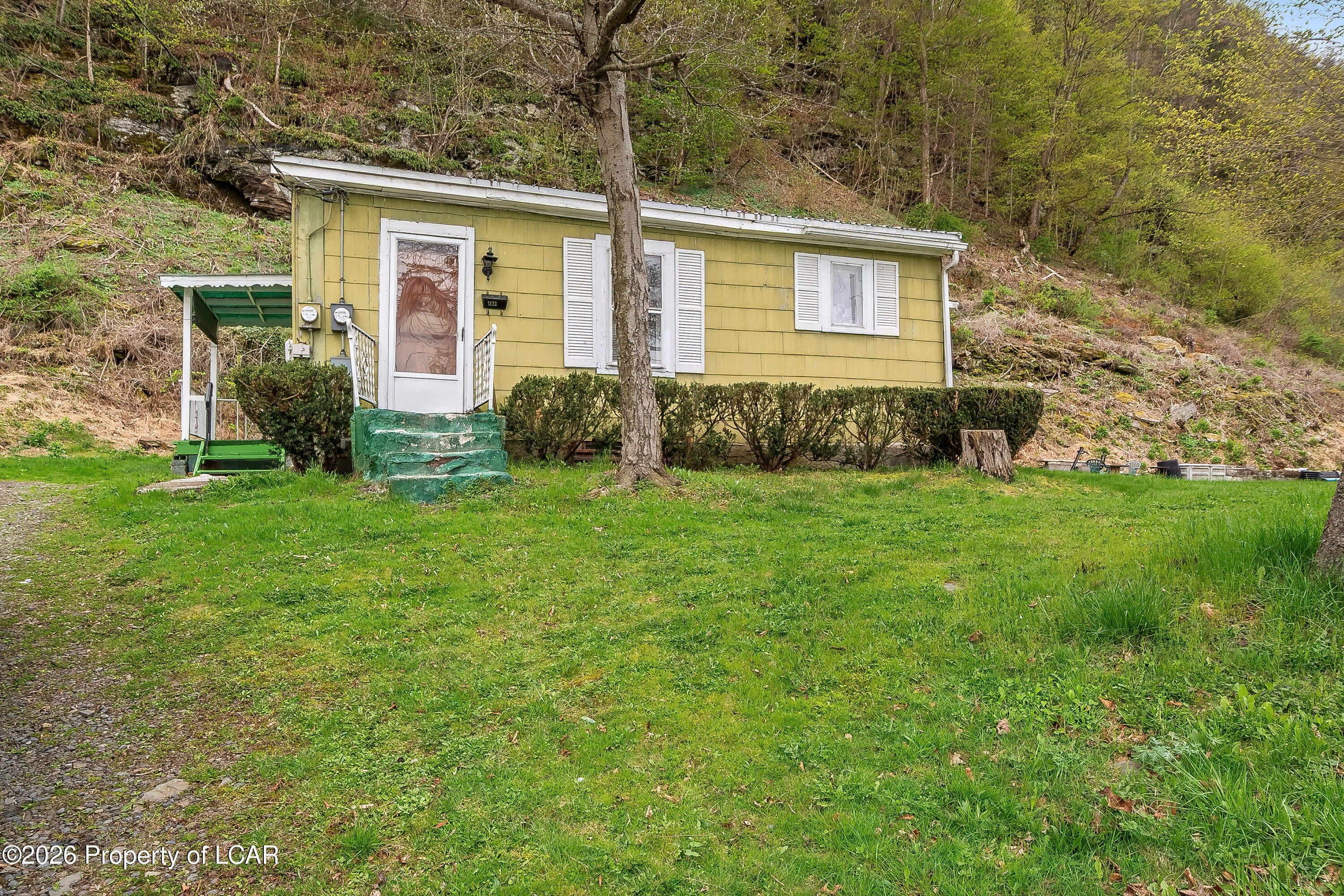 Single Family 2BR 1BA - 1872 Sullivan Trail, Pittston, PA