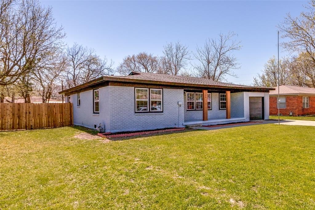 Single Family 3BR 2BA - 1706 E Garnett Street, Gainesville, TX