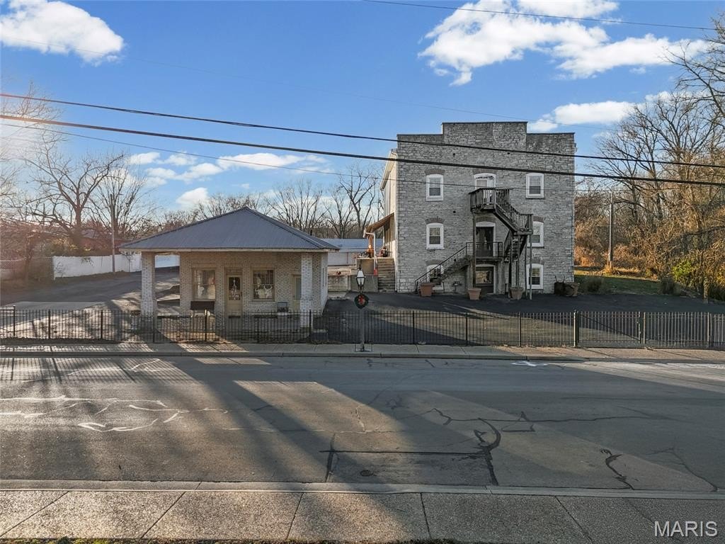 Single Family 5BR 6BA - 305 N Main Street, Ste Genevieve, MO