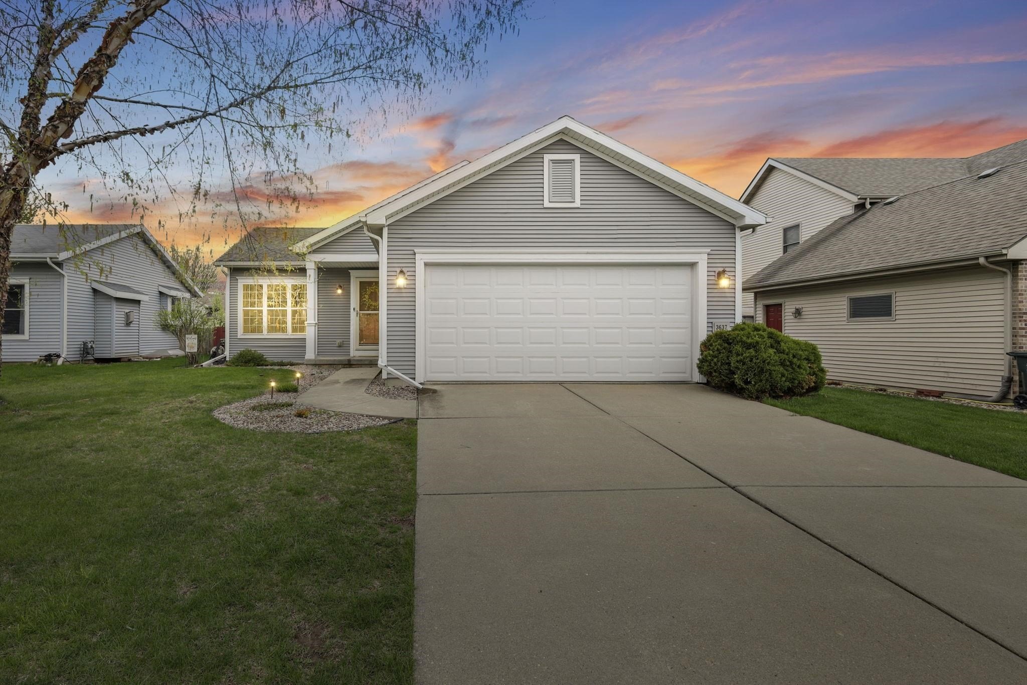 Single Family 3BR 2BA - 3637 Turning Leaf Drive, Madison, WI