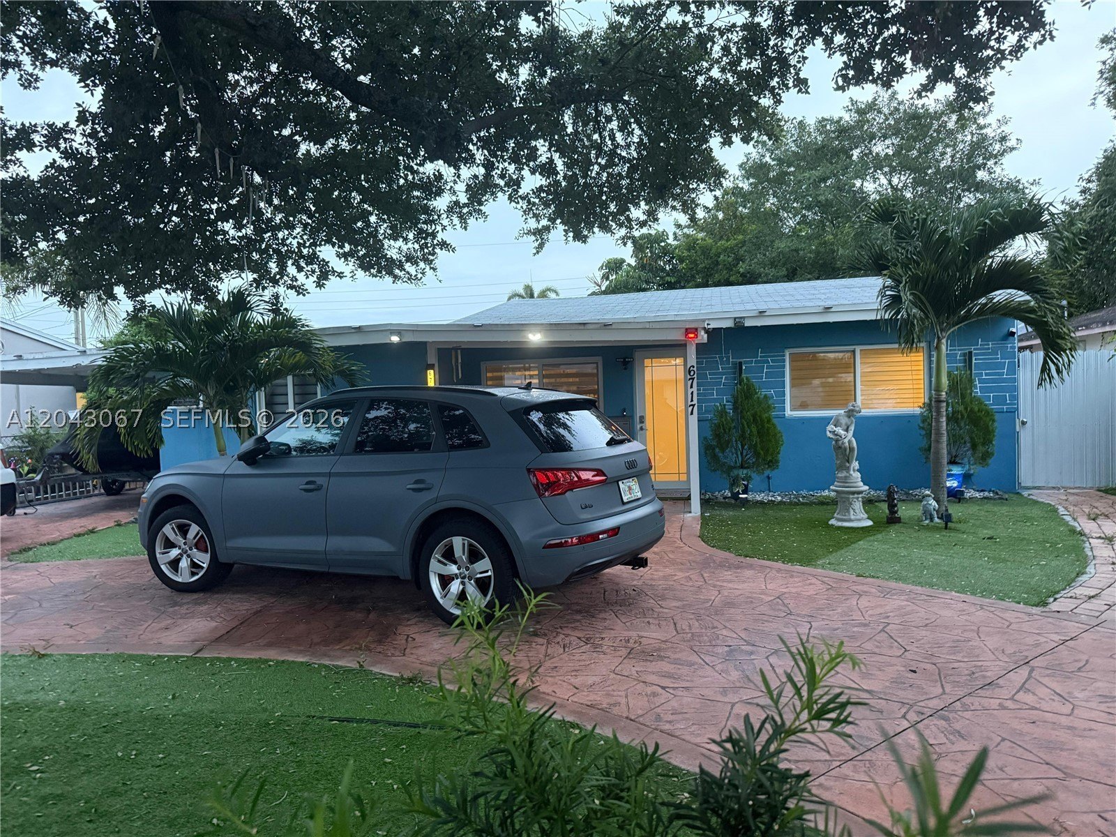 Single Family 2BR 2BA - 6717 Simms St, Hollywood, FL