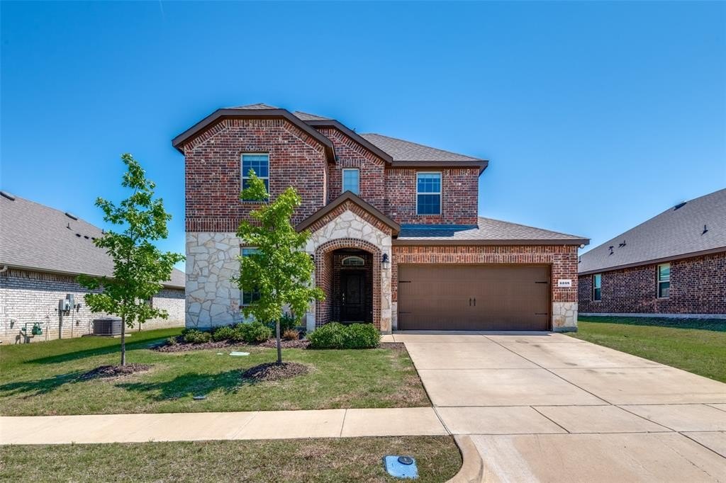 Single Family 4BR 3BA - 4238 Long Drive, Forney, TX