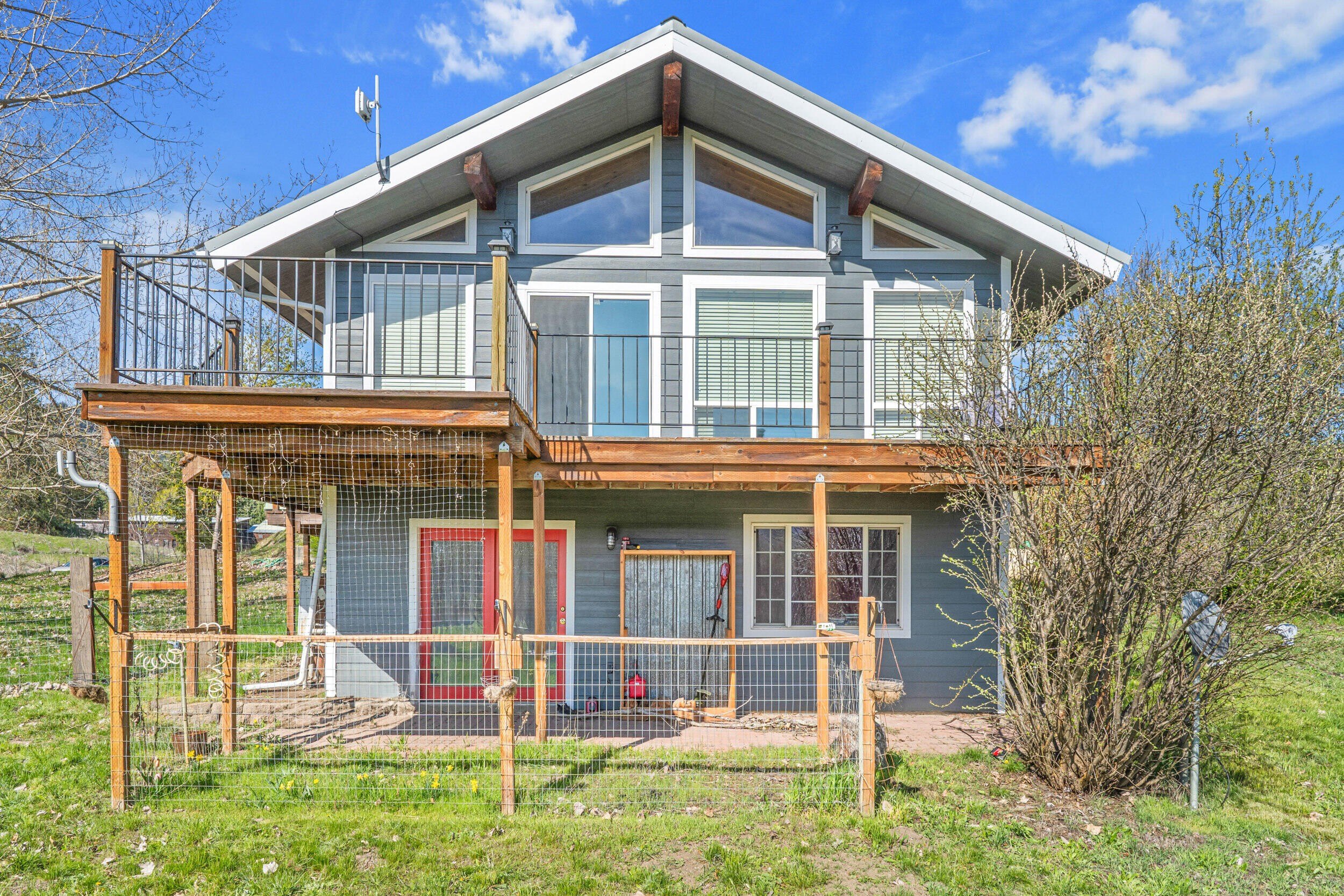 Single Family 5BR 4BA - 737 SOLUNA RNCH WAY, KETTLE FALLS, WA
